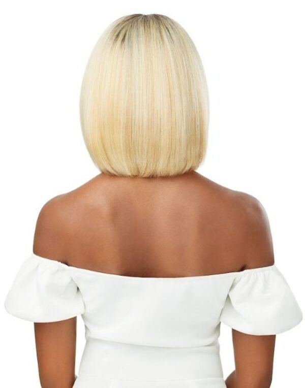 Outre Perfect Hairline HD Wig - Jenisse - Image 3
